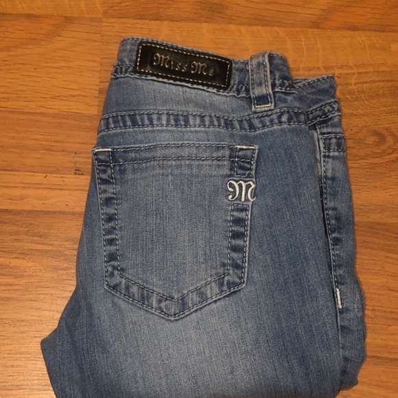 Miss Me Women’s Distressed Jeans - Picture 6 of 7